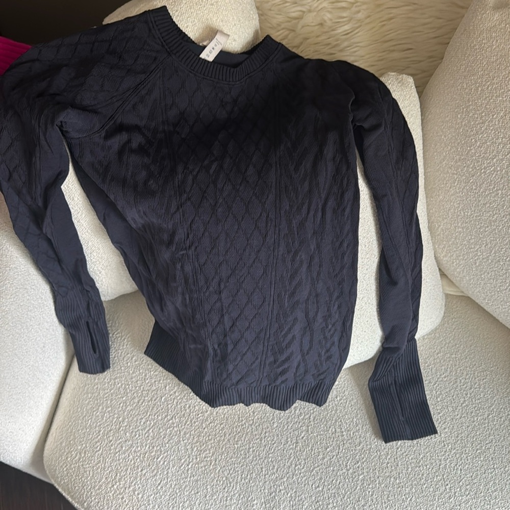 Lululemon navy blue shirt great condition